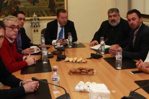 Επίσκεψη του υφυπουργού Αγροτικής Ανάπτυξης Β. Κόκκαλη στον Περιφερειάρχη Δυτικής Μακεδονίας Θ. Καρυπίδη - 1εκ. ευρώ εξασφαλίστηκε για τον κρόκο ανακοίνωσε ο Θ. Καρυπίδης
