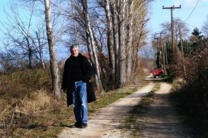 Τσιούμαρης Γρηγόρης: Καθαρισμός υδατορέματος από μεγάλα δέντρα λεύκης στην Τ.Κ. Πρωτοχωρίου