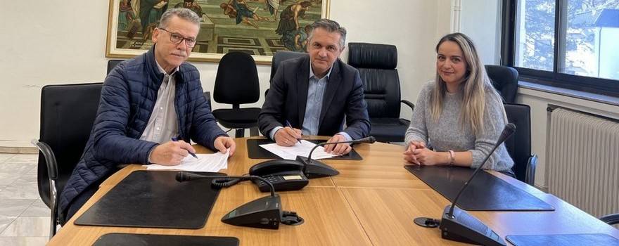 Υπογραφή Σύμβασης για τη Συντήρηση των τμημάτων Ε.Ο. επί των οδών Λαρίσης και Καραμανλή στην πόλη της Κοζάνης από τον Περιφερειάρχη Δυτικής Μακεδονίας 3