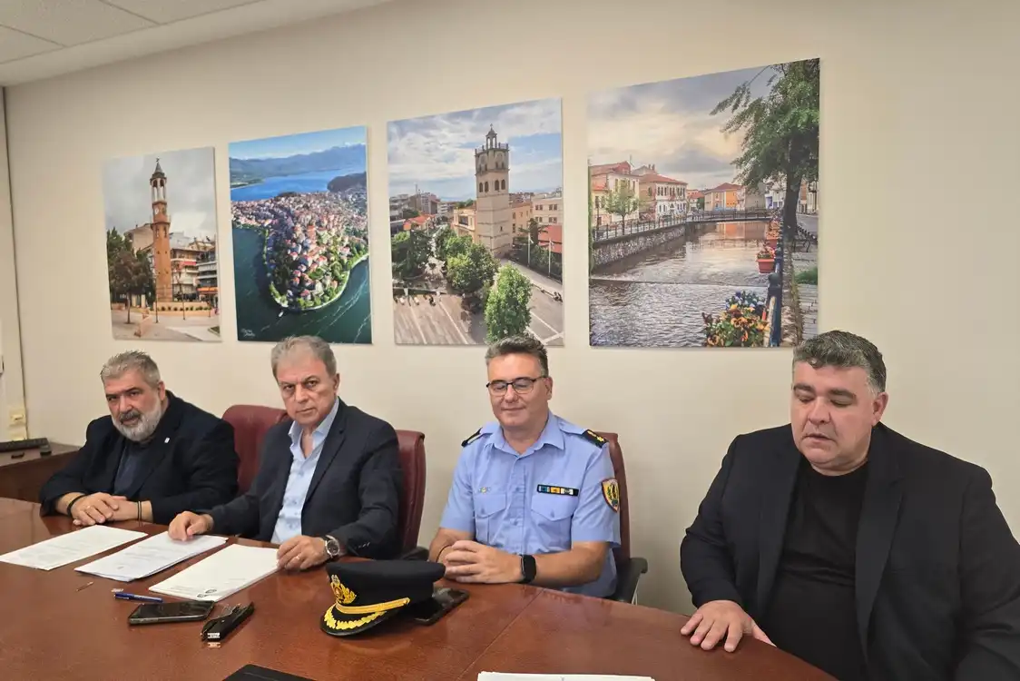 Υπογραφή Προγραμματικής Σύμβασης για εγκατάσταση εξομοιωτή πυρκαγιάς στη Σχολή Πυροσβεστών Πτολεμαΐδας