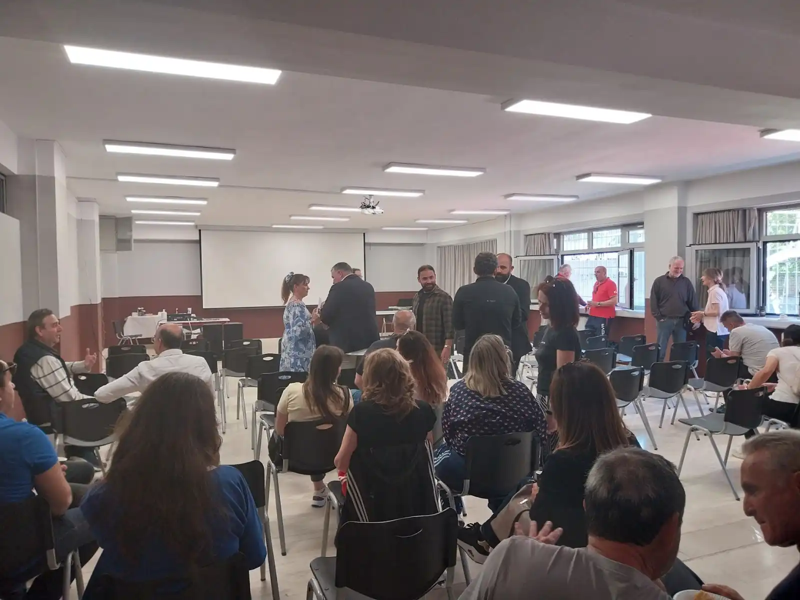 Ξεκίνησε η διανομή αθλητικού εξοπλισμού στις σχολικές μονάδες της Π.Ε. Κοζάνης