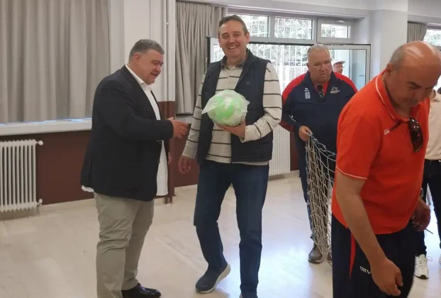 Ξεκίνησε η διανομή αθλητικού εξοπλισμού στις σχολικές μονάδες της Π.Ε. Κοζάνης